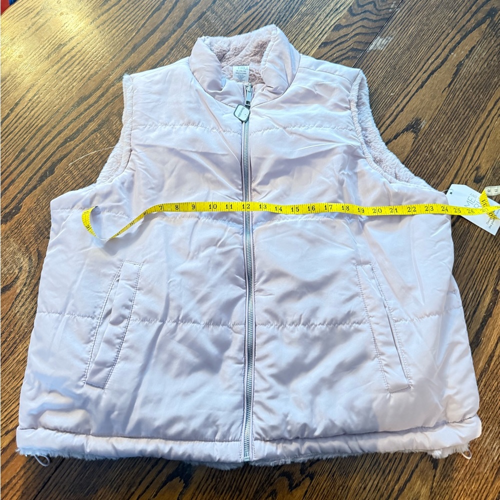 NWT Reversible Time and Tru Faux Fur Vest - Picture 9 of 9